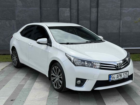 Galeriden Toyota Corolla 1.4 D-4D Touch 2015 Model Sakarya