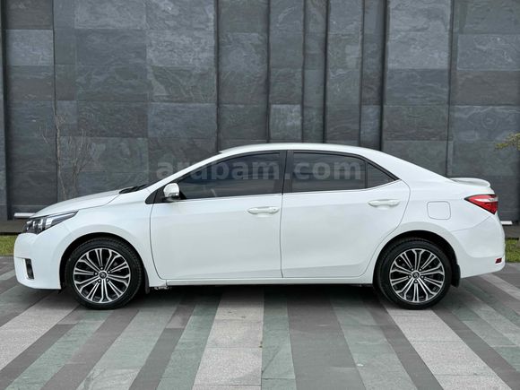 Galeriden Toyota Corolla 1.4 D-4D Touch 2015 Model Sakarya