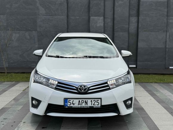 Galeriden Toyota Corolla 1.4 D-4D Touch 2015 Model Sakarya