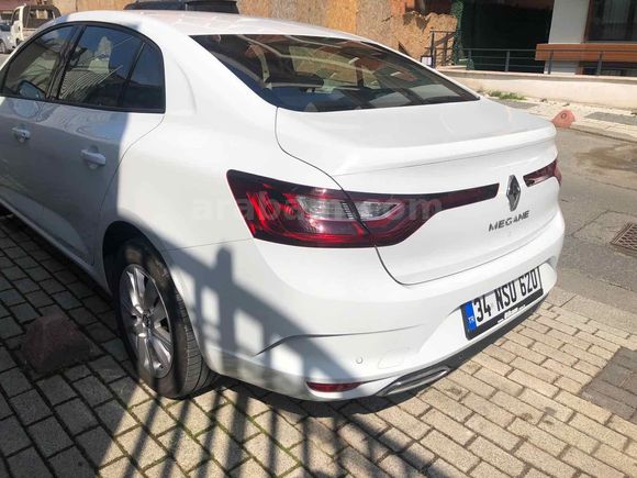 Sahibinden Renault Megane 1.3 TCe Touch 2025 Model 