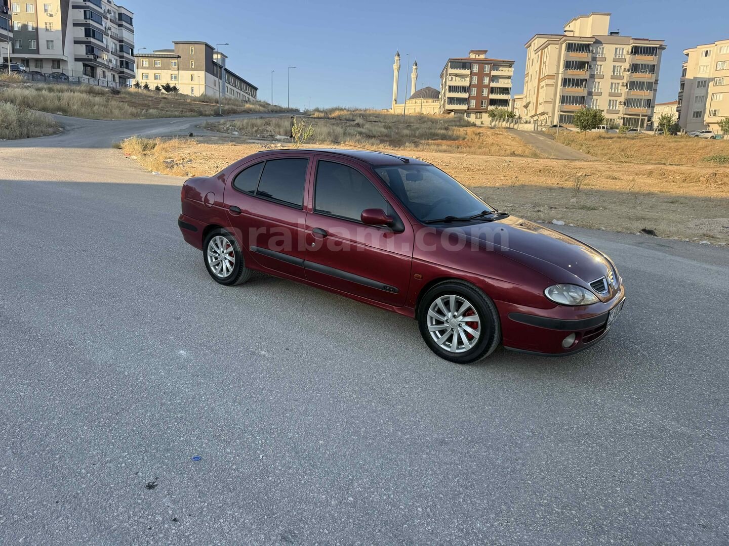 Galeriden Renault Megane 1.6 Alize 2002 Model Gaziantep 259.000 km Bordo 6