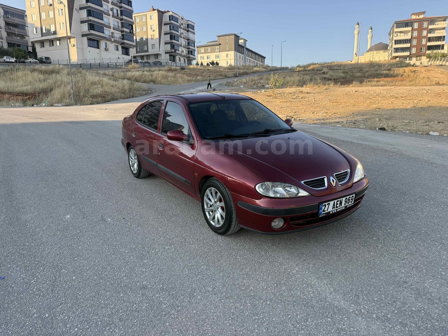 Galeriden Renault Megane 1.6 Alize 2002 Model Gaziantep 259.000 km Bordo 5