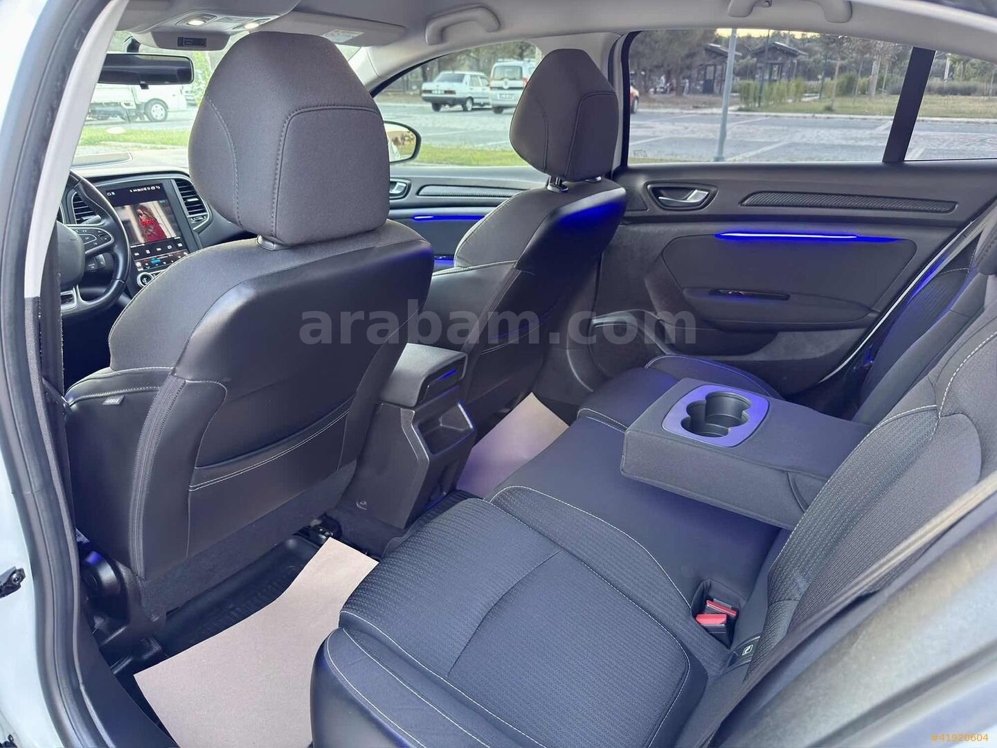 Galeriden Renault Megane 1.2 TCe Touch 2017 Model Balıkesir 122.000 km Beyaz 7