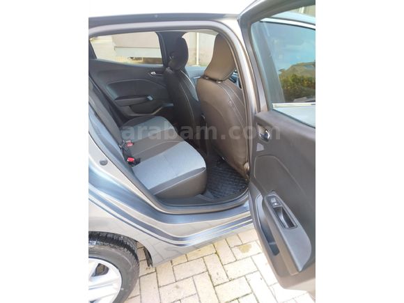 Sahibinden Renault Clio 1.0 TCe Evolution 2025 Model