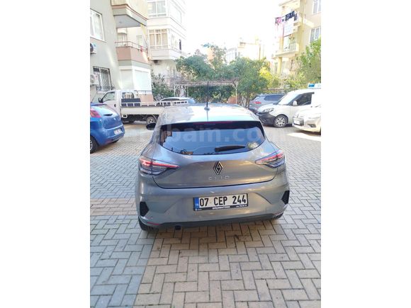 Sahibinden Renault Clio 1.0 TCe Evolution 2025 Model