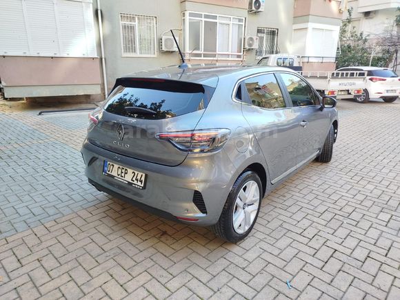 Sahibinden Renault Clio 1.0 TCe Evolution 2025 Model