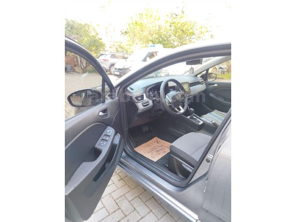 Sahibinden Renault Clio 1.0 TCe Evolution 2025 Model