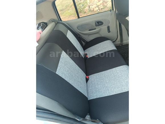 Memurdan Temiz Clio 1.4 Authentique 2004 Model  207.000 km Beyaz