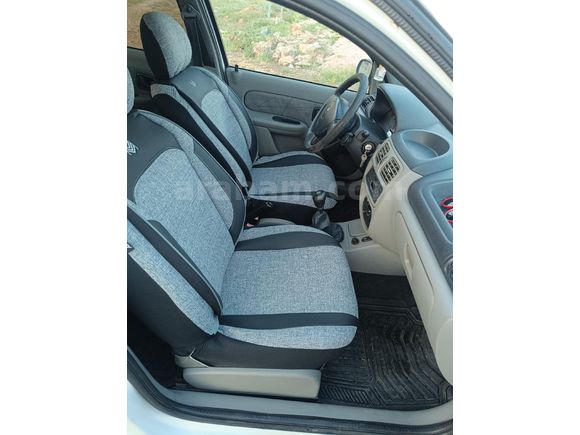 Memurdan Temiz Clio 1.4 Authentique 2004 Model  207.000 km Beyaz