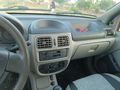 Memurdan Temiz Clio 1.4 Authentique 2004 Model  207.000 km Beyaz