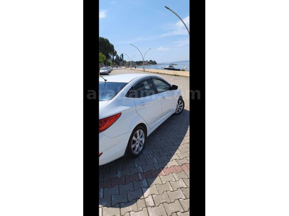 Sahibinden Hyundai Accent Blue 1.6 CRDI Mode Plus 2013 Model  148.000 km Beyaz