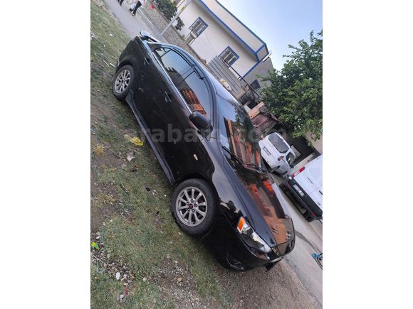 Sahibinden Mitsubishi Lancer 1.5 Invite 2011 Model  225.000 km Siyah