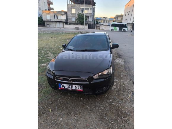 Sahibinden Mitsubishi Lancer 1.5 Invite 2011 Model  225.000 km Siyah