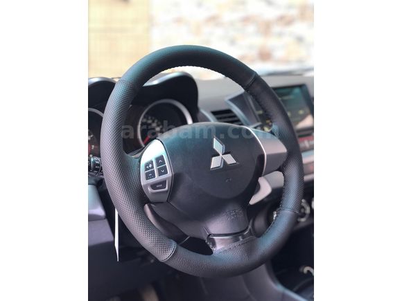 Sahibinden Mitsubishi Lancer 1.5 Invite 2011 Model  225.000 km Siyah