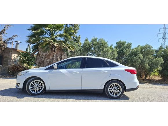 FORD FOCUS 2017 ÇIKIŞLI HASARSIZ BAKIMLI EKSPERTİZLİ
