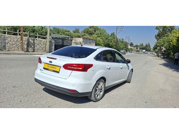 FORD FOCUS 2017 ÇIKIŞLI HASARSIZ BAKIMLI EKSPERTİZLİ