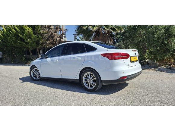 FORD FOCUS 2017 ÇIKIŞLI HASARSIZ BAKIMLI EKSPERTİZLİ