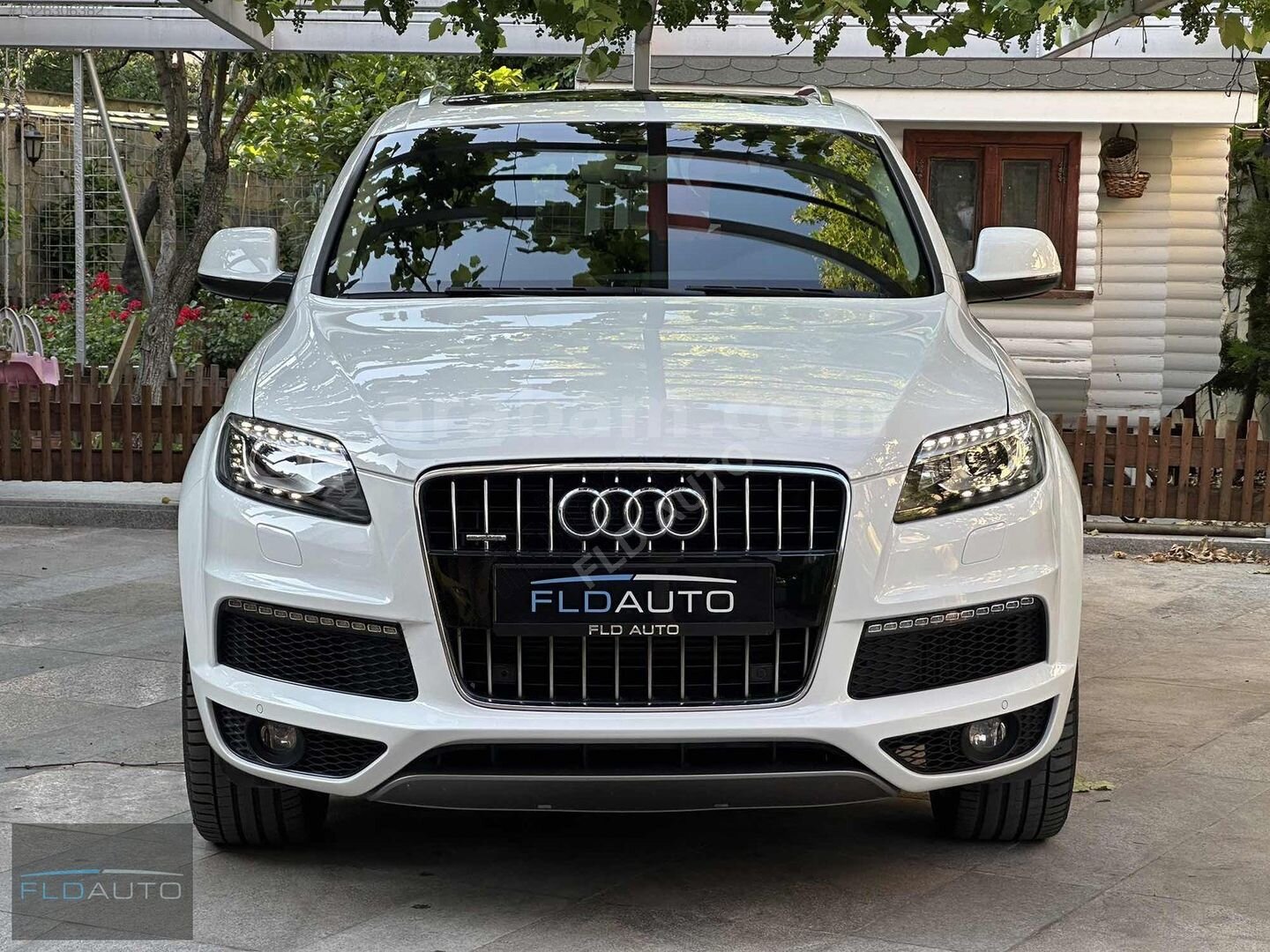 Galeriden Audi Q7 3.0 TDI Quattro 2012 Model İstanbul 147.000 km Beyaz 2