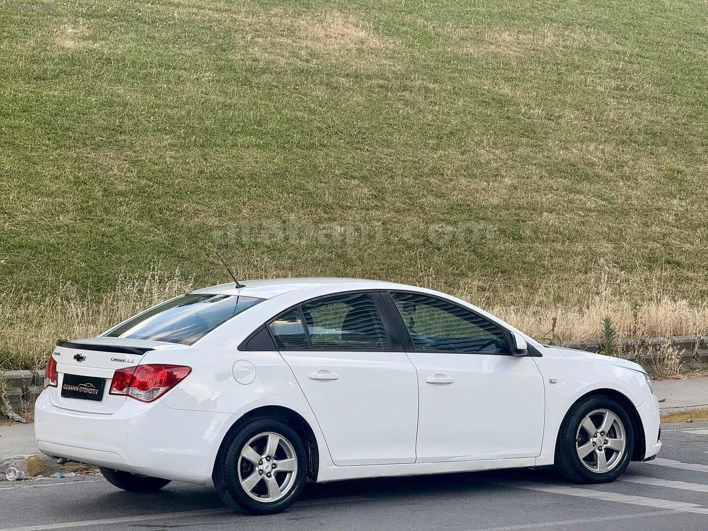 Galeriden Chevrolet Cruze 1.6 LS 2010 Model İstanbul 232.700 km Beyaz 7