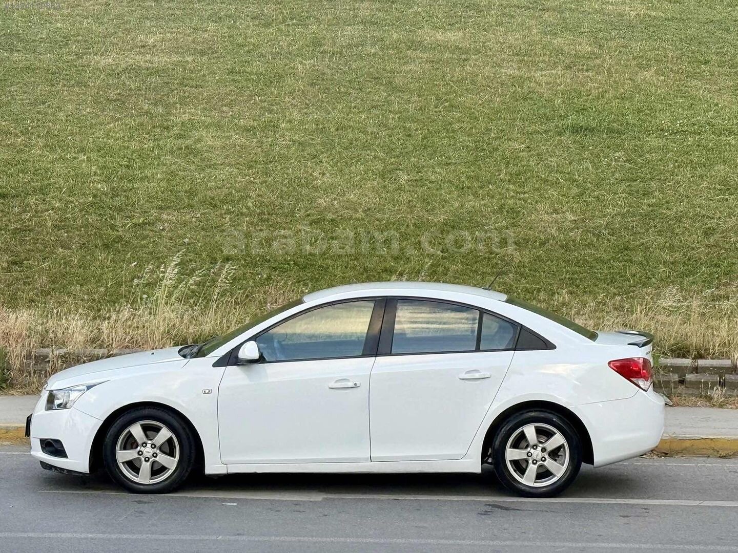 Galeriden Chevrolet Cruze 1.6 LS 2010 Model İstanbul 232.700 km Beyaz 5