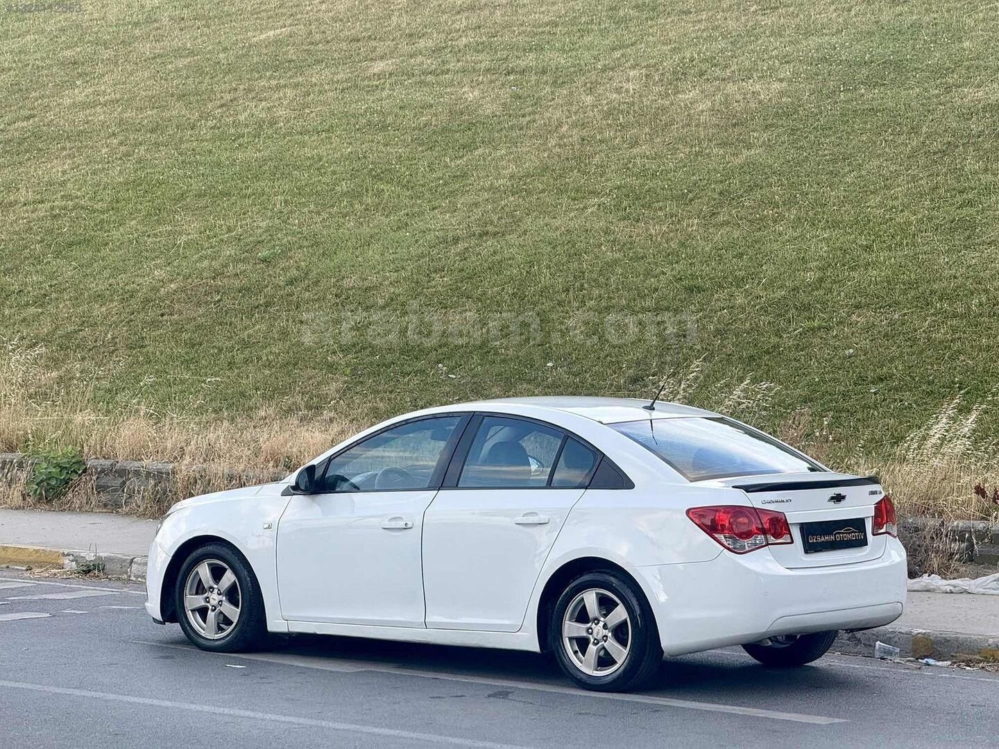 Galeriden Chevrolet Cruze 1.6 LS 2010 Model İstanbul 232.700 km Beyaz 6
