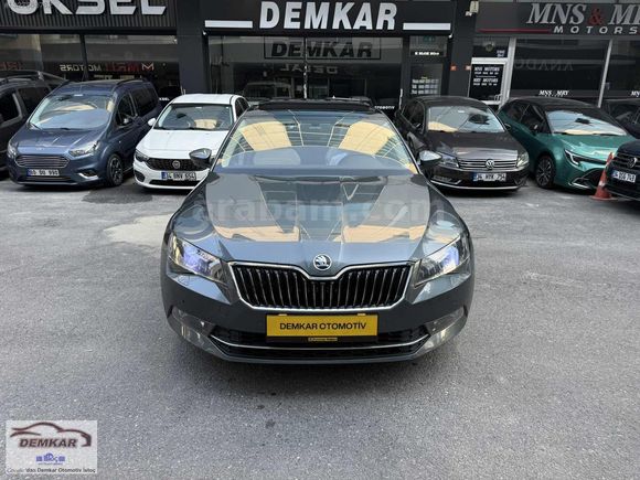 Demkar otomotiv den cam tavanlı Superb