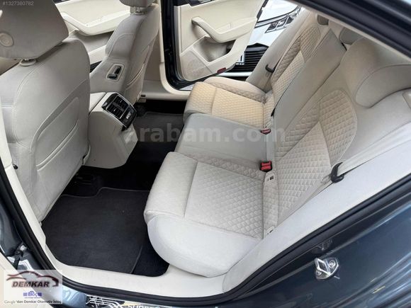 Demkar otomotiv den cam tavanlı Superb