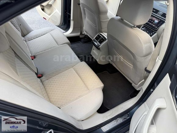 Demkar otomotiv den cam tavanlı Superb