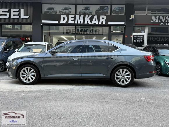 Demkar otomotiv den cam tavanlı Superb