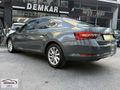 Demkar otomotiv den cam tavanlı Superb