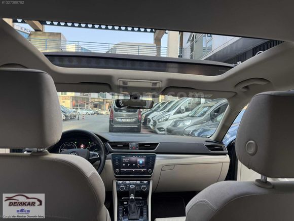 Demkar otomotiv den cam tavanlı Superb