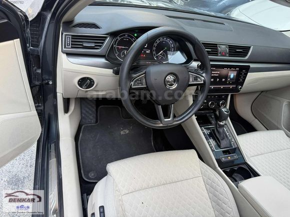 Demkar otomotiv den cam tavanlı Superb