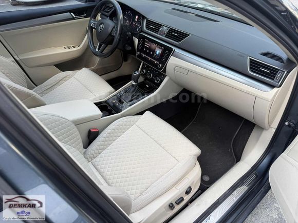Demkar otomotiv den cam tavanlı Superb