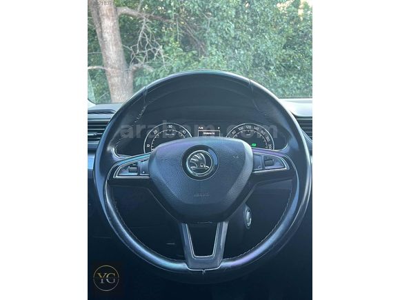 2015 MODEL 1.6 TDI GreenTec SKODA SUPERB STYLE