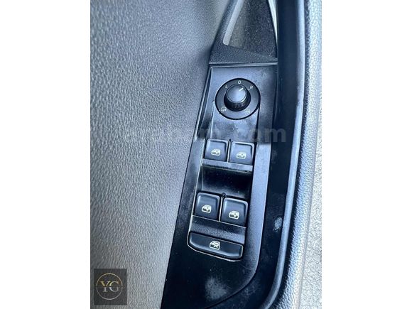 2015 MODEL 1.6 TDI GreenTec SKODA SUPERB STYLE