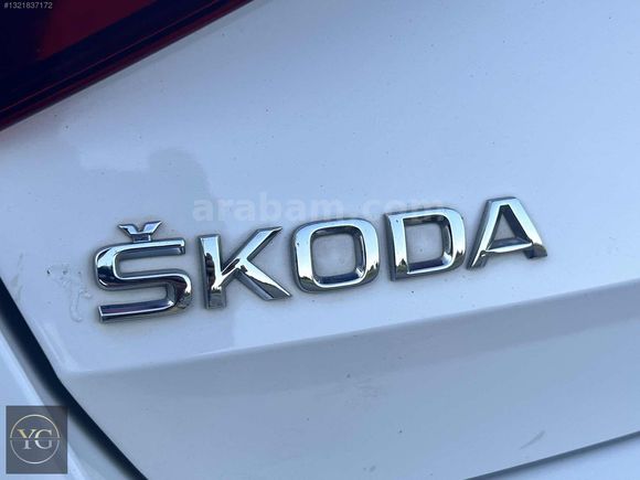 2015 MODEL 1.6 TDI GreenTec SKODA SUPERB STYLE