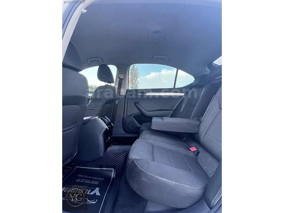 2015 MODEL 1.6 TDI GreenTec SKODA SUPERB STYLE
