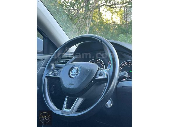 2015 MODEL 1.6 TDI GreenTec SKODA SUPERB STYLE