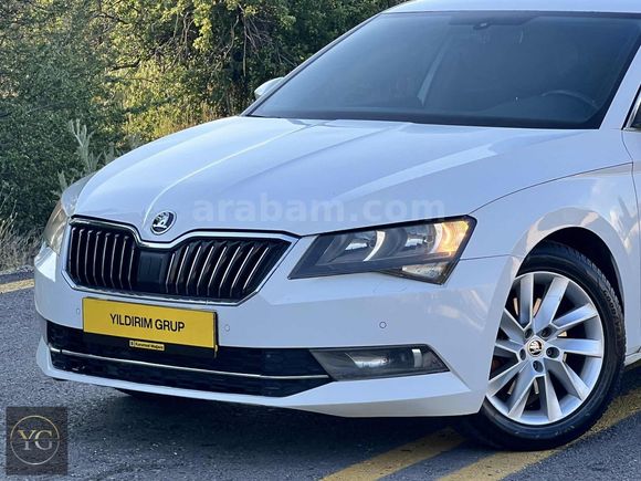 2015 MODEL 1.6 TDI GreenTec SKODA SUPERB STYLE
