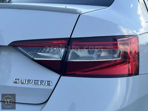 2015 MODEL 1.6 TDI GreenTec SKODA SUPERB STYLE