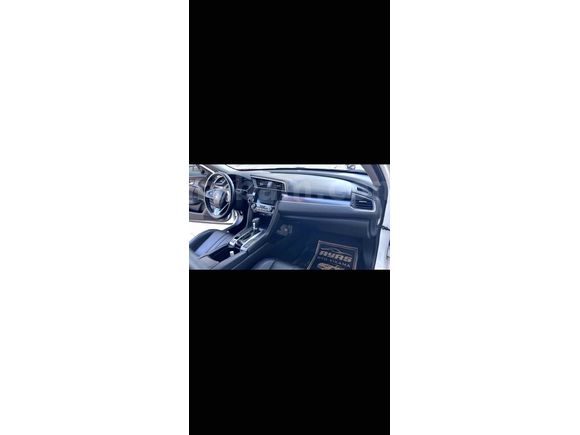 Memurdan Honda Civic 1.6i VTEC Eco Executive 2017 Model 