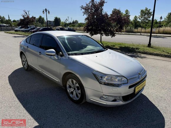 BURAK OTOMOTİV'DEN 2013 CİTROEN C5 1.6 E-HDİ DYNAMİQUE ORJINAL