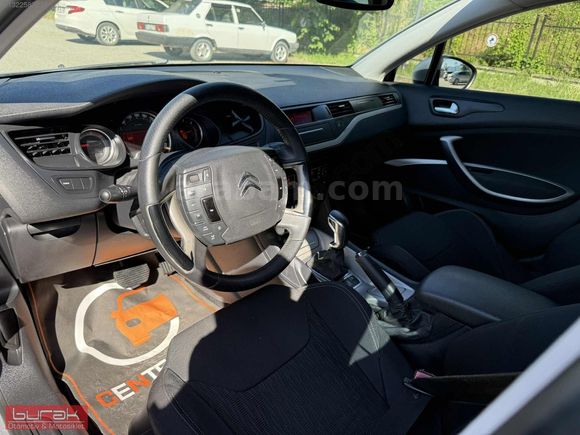 BURAK OTOMOTİV'DEN 2013 CİTROEN C5 1.6 E-HDİ DYNAMİQUE ORJINAL