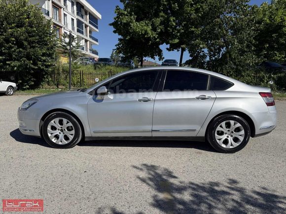 BURAK OTOMOTİV'DEN 2013 CİTROEN C5 1.6 E-HDİ DYNAMİQUE ORJINAL