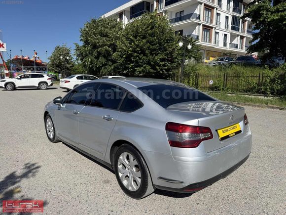 BURAK OTOMOTİV'DEN 2013 CİTROEN C5 1.6 E-HDİ DYNAMİQUE ORJINAL