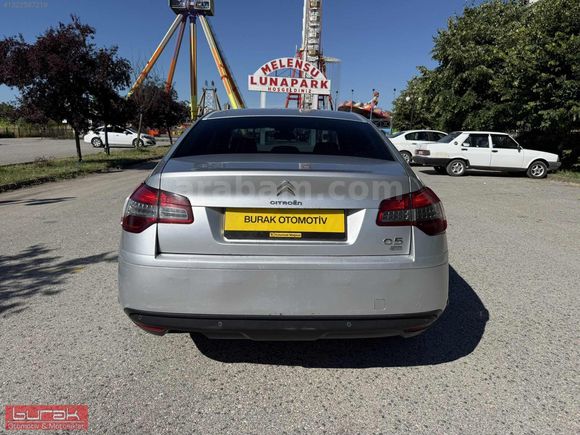 BURAK OTOMOTİV'DEN 2013 CİTROEN C5 1.6 E-HDİ DYNAMİQUE ORJINAL