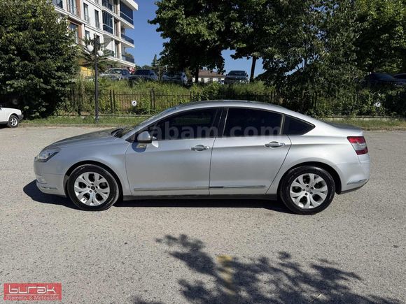 BURAK OTOMOTİV'DEN 2013 CİTROEN C5 1.6 E-HDİ DYNAMİQUE ORJINAL