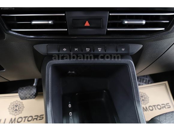 HIZLI'DAN FORD CONNECT TİTANİUM CAM TAVANLI