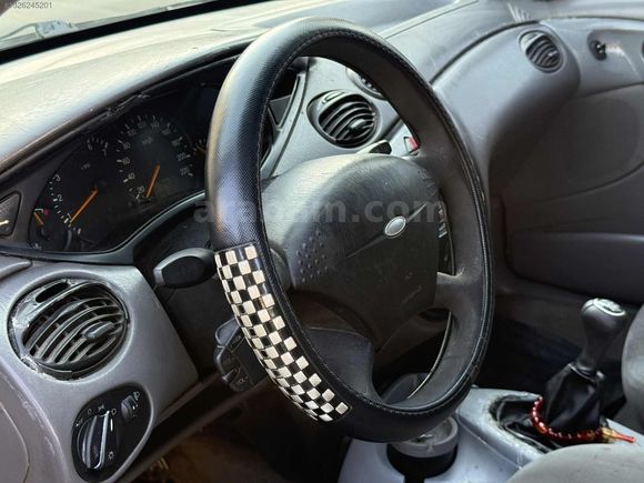 BAHAR AUTO'DAN 2000 MODEL FORD FOCUS UYGUN RAKAMA