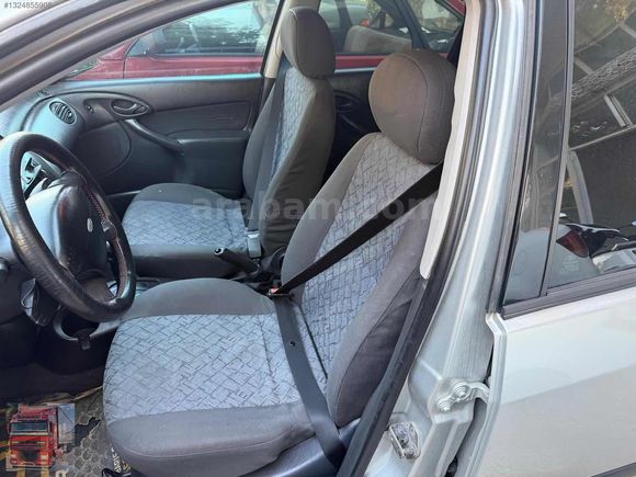 TAM OTOMATIK DEĞİŞENSİZ SEDAN FOCUS
